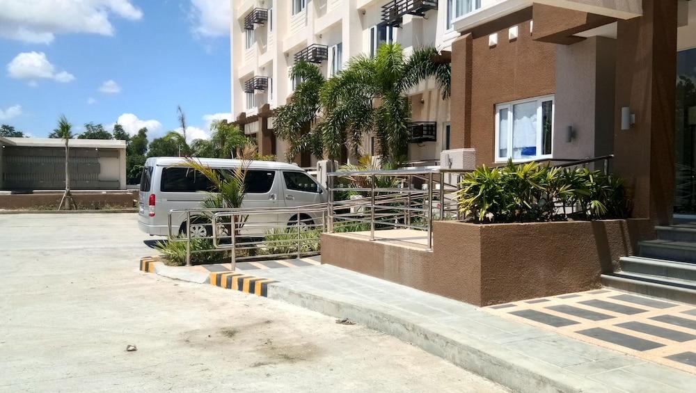 Sotogrande Iloilo Hotel Eksteriør bilde